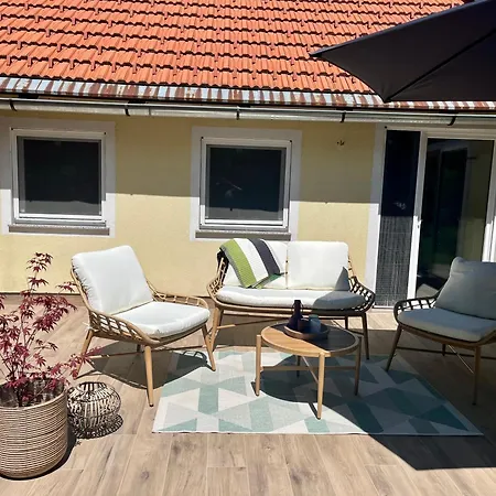 House Kuca S 4 Spavace Sobe