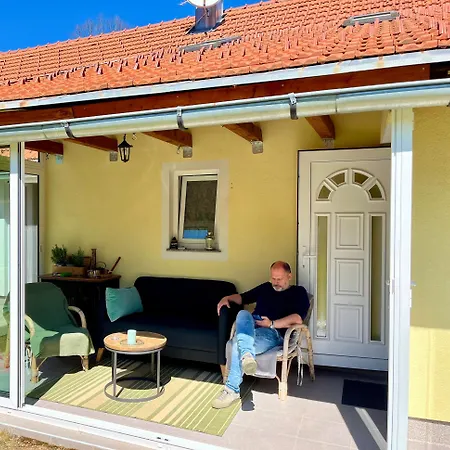 House Kuca S 4 Spavace Sobe بيت للعطل *