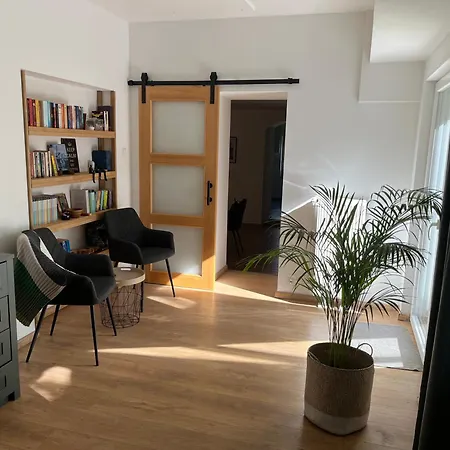 House Kuca S 4 Spavace Sobe